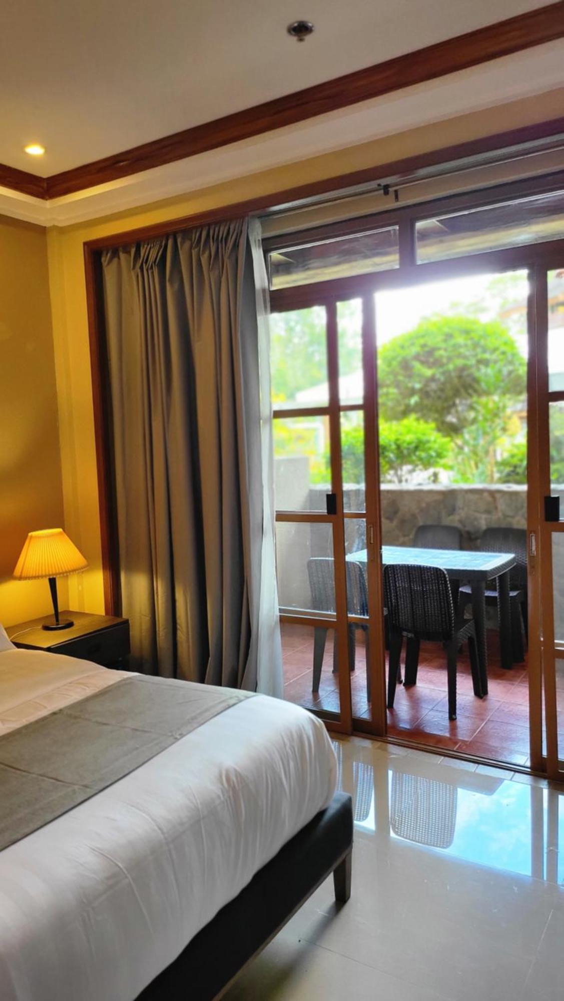 Charming Garden View,Privately Owned Deluxe Room At The Manor By Mist And Pine Baguio City Eksteriør billede